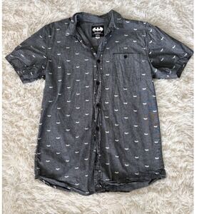Batman Gray Button Down Shirt‎ Short Sleeve Bat Logo Men's Size L
